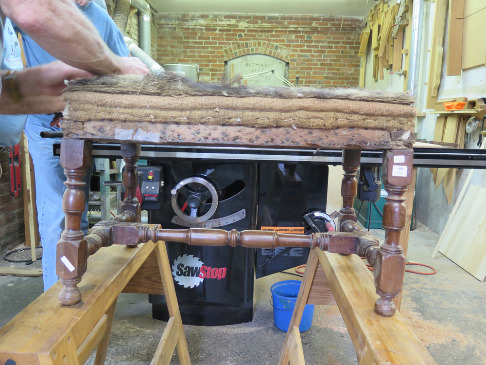 stool_ele_IMG_1260 stool_ele_IMG_1260